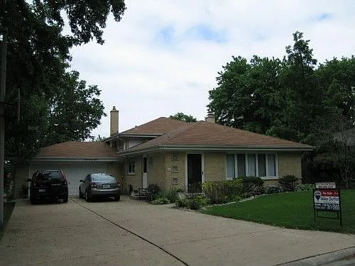14415 Greenland Ave photo 1