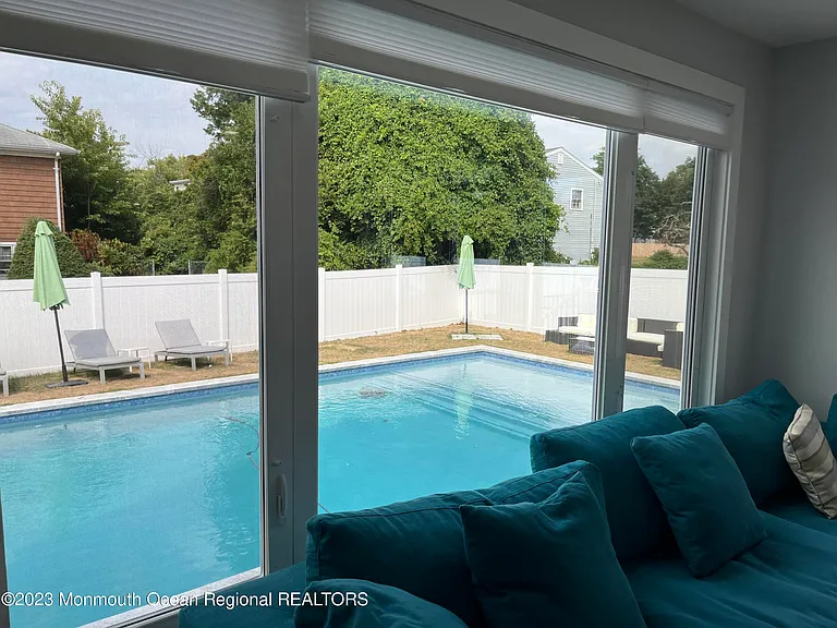 279 Lake Ave — Photo 5