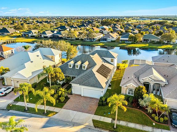 2nd image of 3433 Carambola Cir