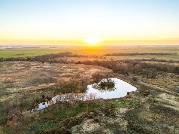 560 East Rd, Bison, OK 73720