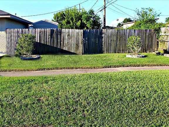 4th image of 3800 Tulane Dr