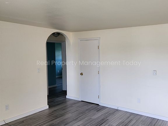 5th image of 5020 S Tyler St Unit A-b