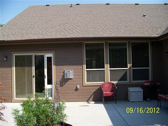 3rd image of 5871 S Manzanita Ave
