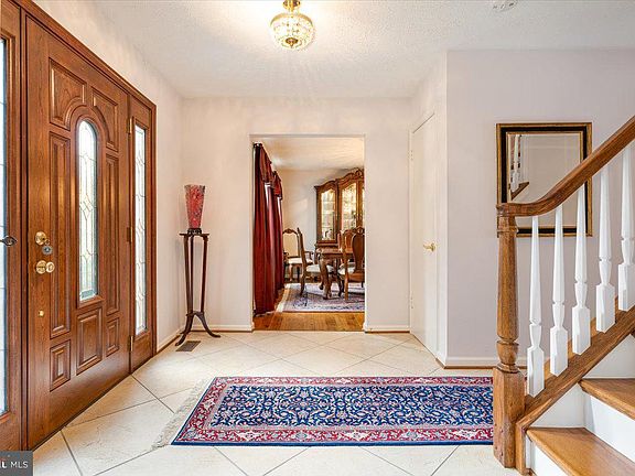 4th image of 6314 Woodcrest Dr