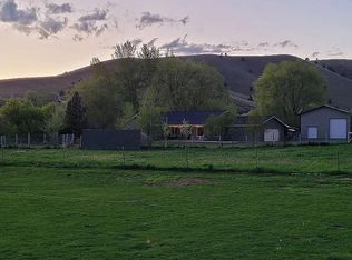 382 E Main St, Mount Vernon, OR 97865