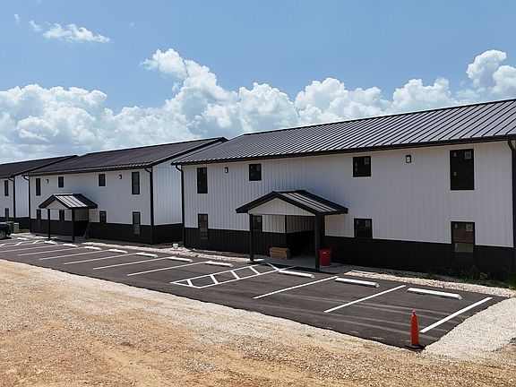 2nd image of 101 N Fairground Rd #304