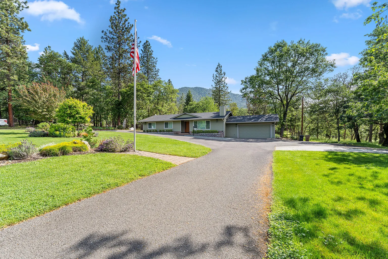 1695 Soldier Creek Rd photo 1