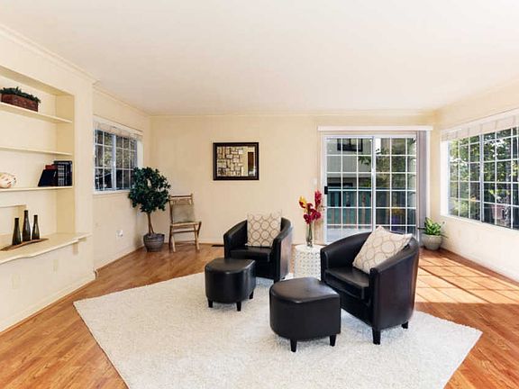 4th image of 128 Viki Ct