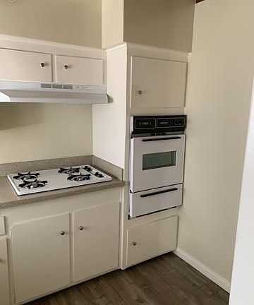 5th image of 9722 Park St #4