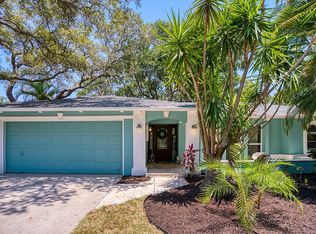 904 High View Dr, Palm Harbor, FL 34683