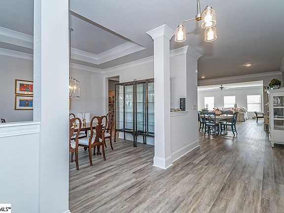 5th image of 407 Rolling Waters Dr