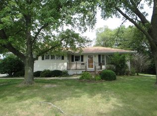 545 E 1st Ave, Clifton, IL 60927