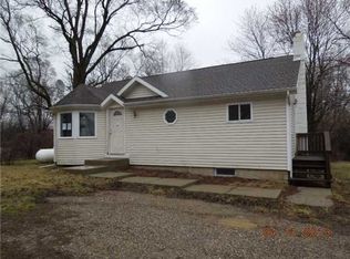 5463 Lansing Rd, Perry, MI 48872