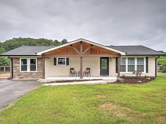 2nd image of 710 Rock Springs Dr