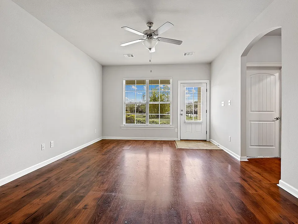 Catahoula Dr