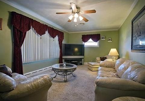 Large Living Room With New Flooring!