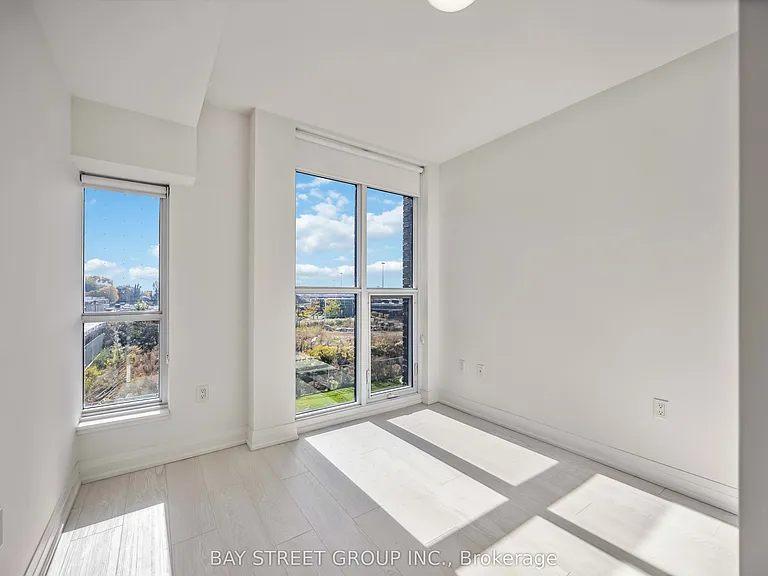 30 Gibbs Rd #Townhouse 101 — Photo 17