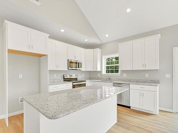 OPEN FLOOR PLAN KITCHEN