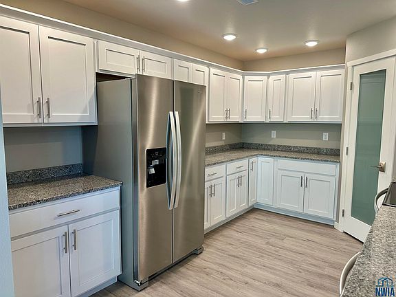 5th image of 1821 W 6th St #7