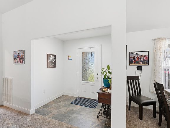 4th image of 234 Colby Cir