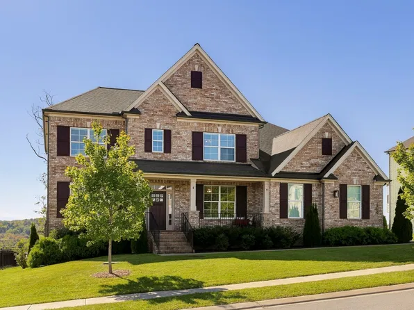 7045 Fiddlers Glen Dr, Arrington, TN 37014