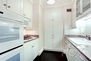 Rented by Fox Residential Group