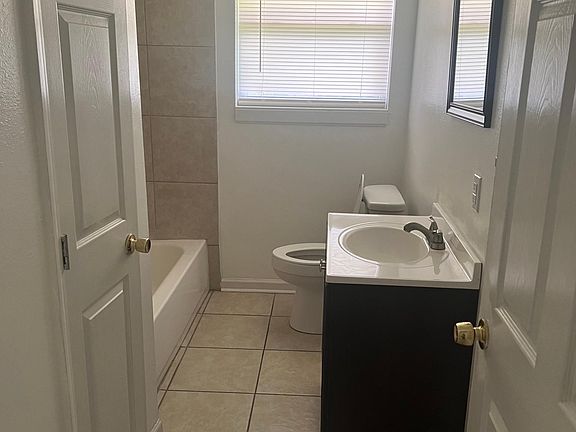 5th image of 2038-40 Andry St