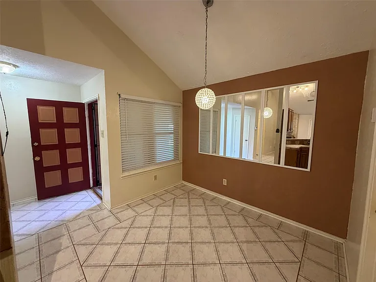 1423 Elkwood Dr — Photo 6