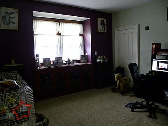 4th image of 111 Cherry St