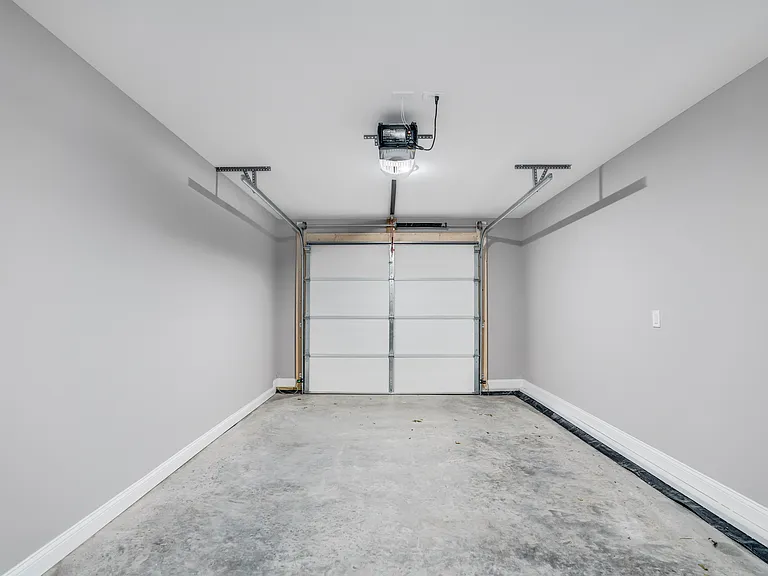 374 Ryder Ave #B — Photo 6
