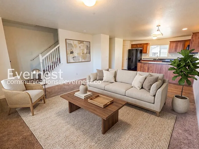 2 bed, 2.5 bath, 1475 sqft, $1,799 — Photo 2