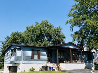 211 Walnut St, Moosic, PA 18507