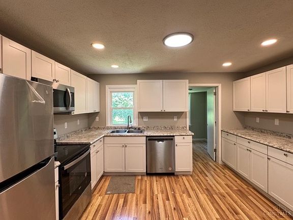 2nd image of 6292 Traylor Ln