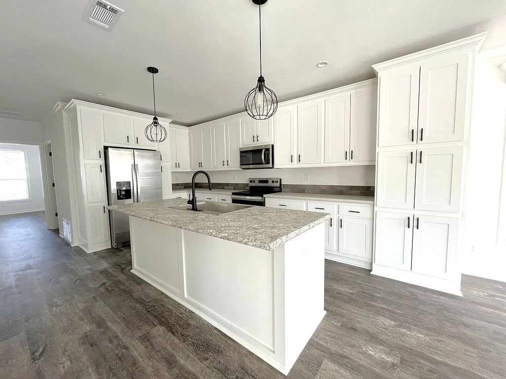 Building Photo - 1009 Vervain Dr #1009E