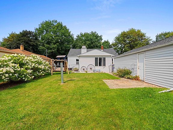 2nd image of 1139 Kellogg St