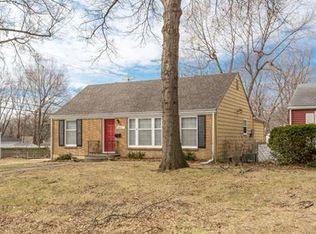 7640 Locust St, Kansas City, MO 64131