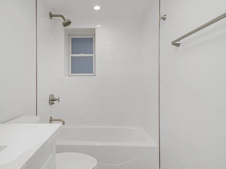 2203 W Giddings St #G — Photo 7