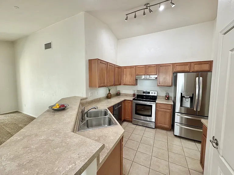 7304 E Laughing Tree Ln — Photo 9