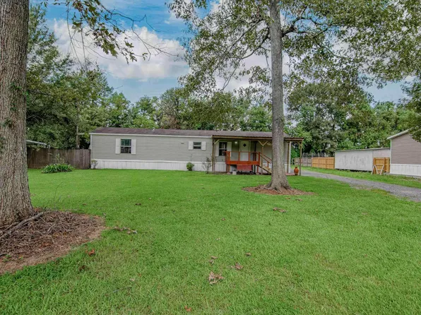 13464 Leon A Babin Sr Rd, Gonzales, LA 70737