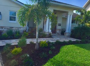 3915 13th Way NE, Saint Petersburg, FL 33703