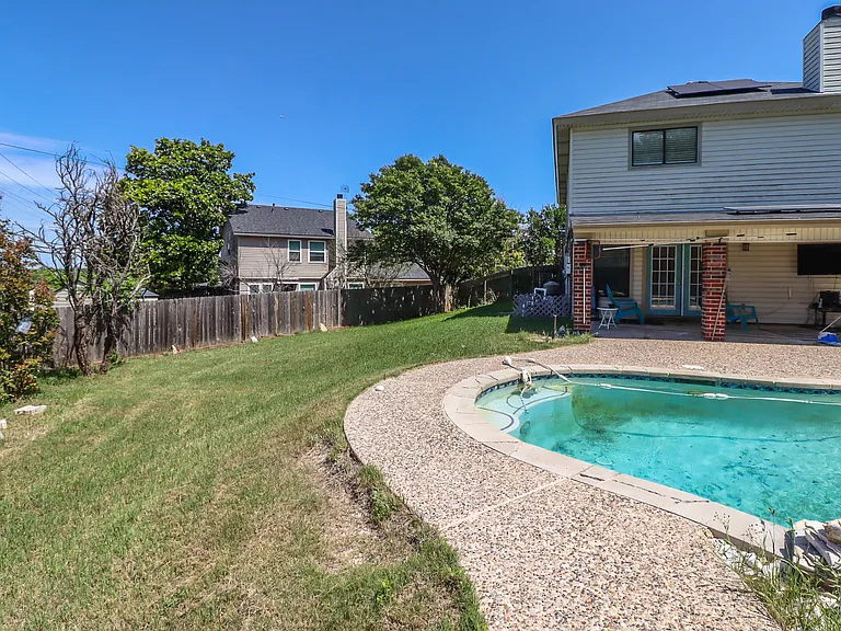 404 Jennifer Cir — Photo 36