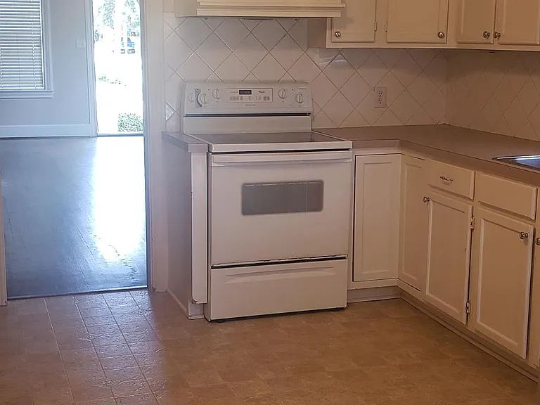 1820 Jarrel Ave — Photo 21