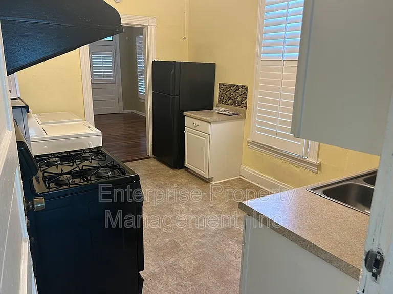 32 N Cooper St — Photo 23