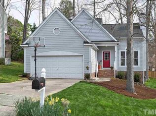 207 Gettysburg Dr, Cary, NC 27513