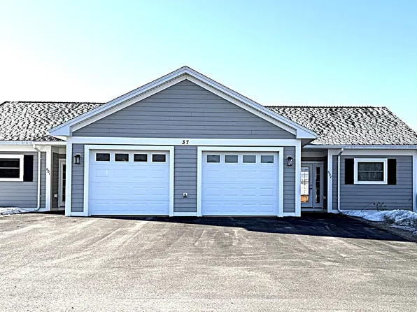 33 Olde School Ln #702, Skowhegan, ME 04976