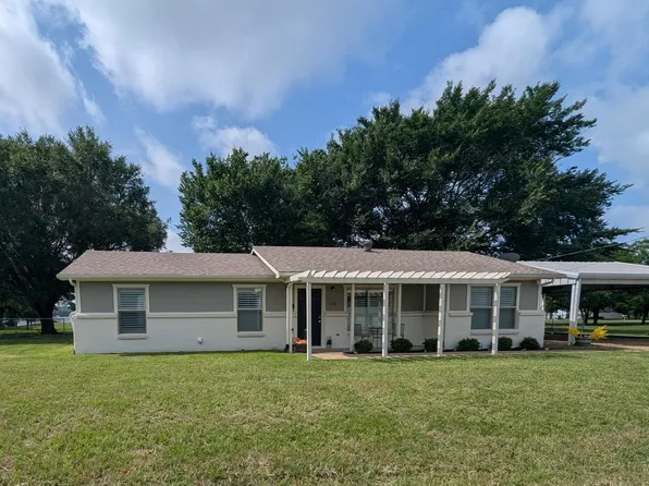 6151 Peninsula Cir, Athens, TX 75752