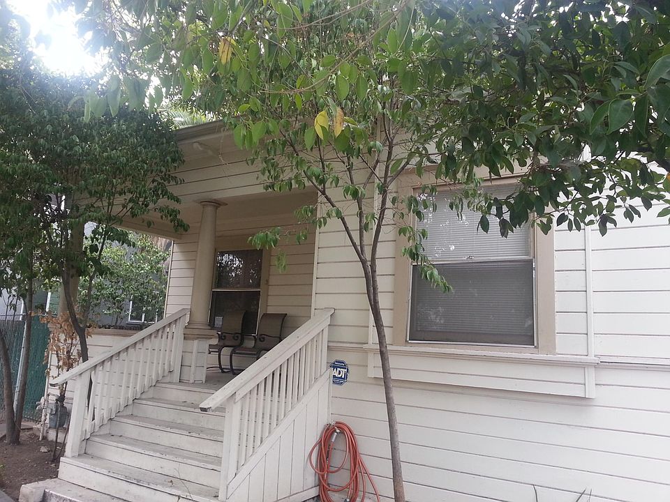 1st image of 424 E Acacia St