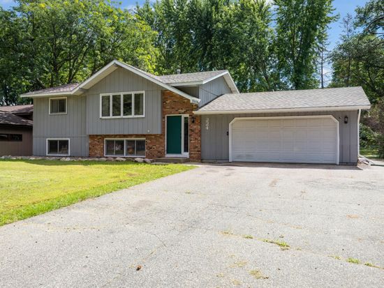 224 10th St N, Sauk Rapids, MN 56379