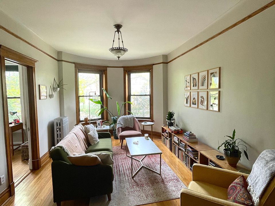 1st image of 4424 N Dover St APT 1N