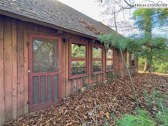 4th image of 183 Wild Rose Lane